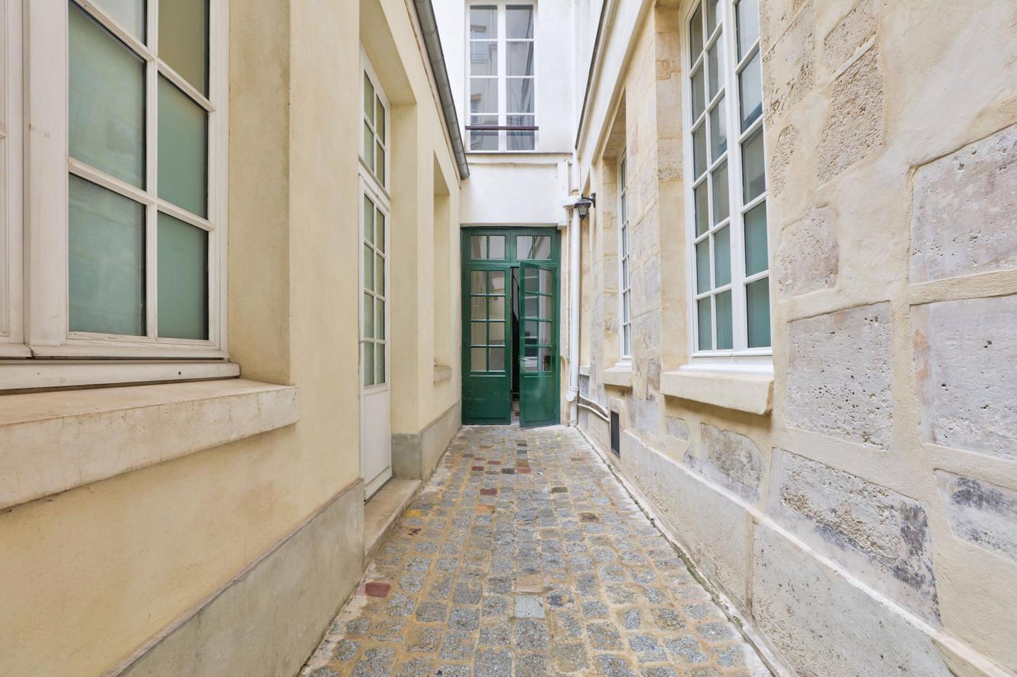 New & Design Studios In The Heart Of Le Marais Paris Exterior photo